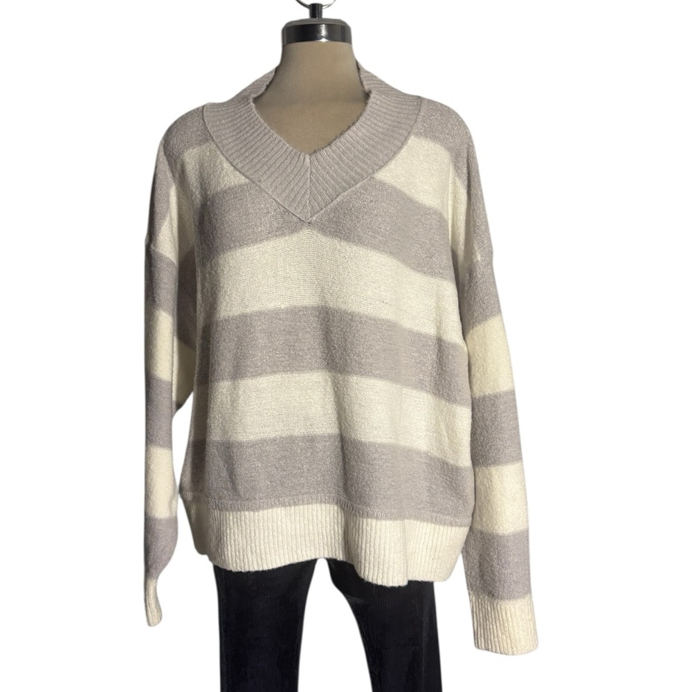 Striped V-Neck Sweater - Gray and Cream Size 18